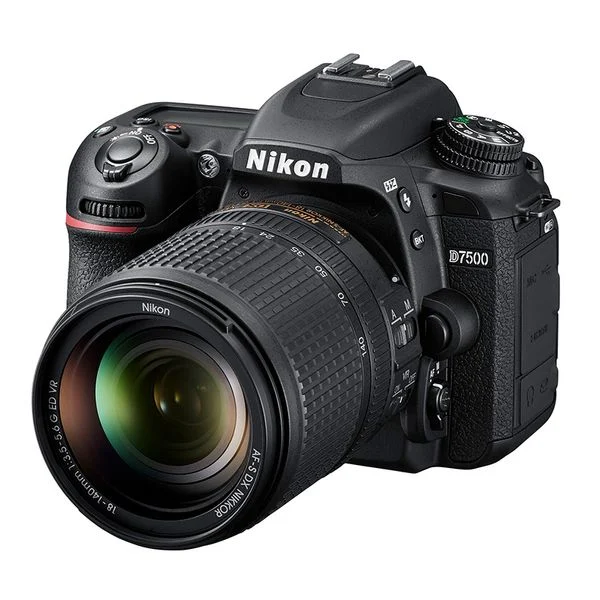 Nikon D7500 18-140VR DSLR με Έκπτωση 23%