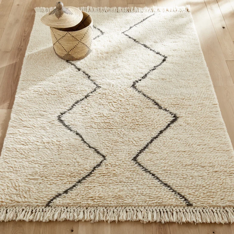 Μάλλινο χαλί berber 120×180 cm με έκπτωση 365 EUR
